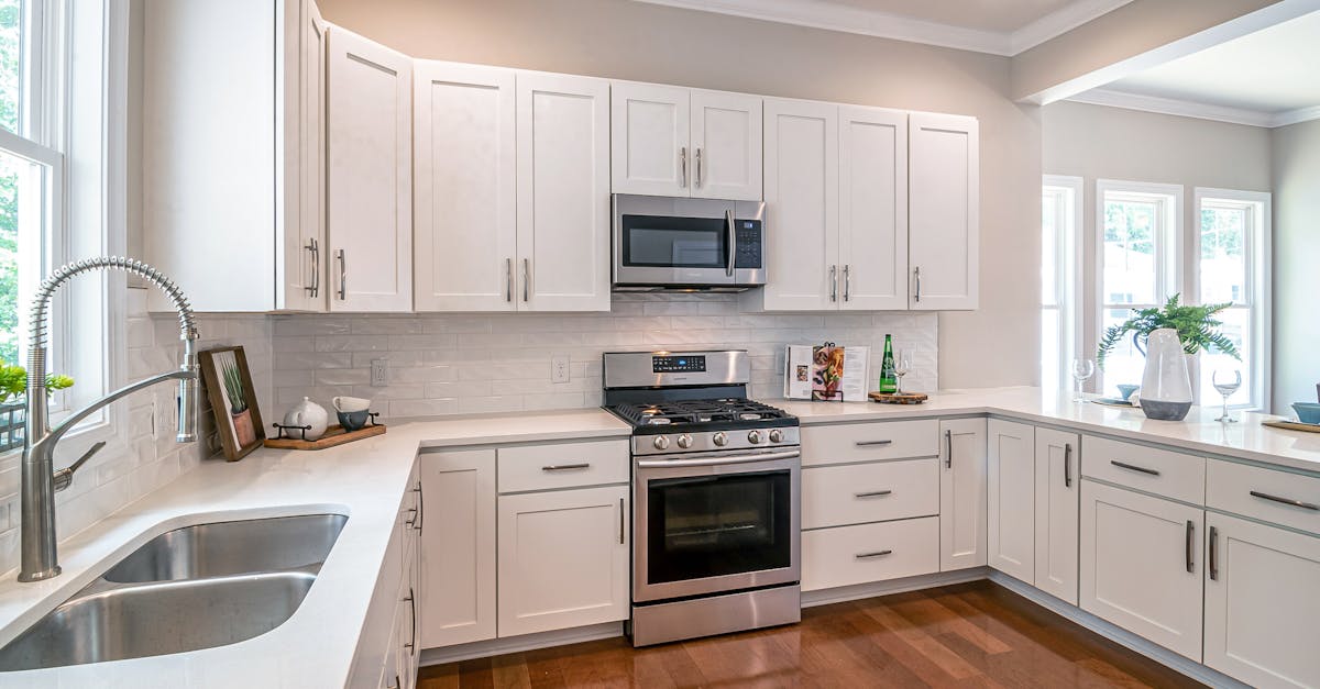 Custom Finishes: Choosing the Right Materials for Personalised Cabinets
