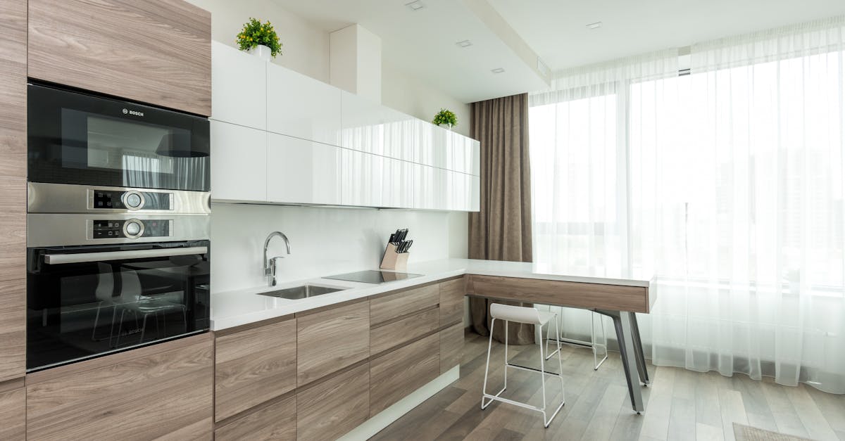 Exploring Matte vs Glossy Finishes in Kitchen Styles